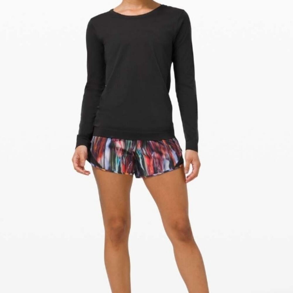 Lululemon Chroma Fusion Multi Black 4" Hotty Hot Short II 8